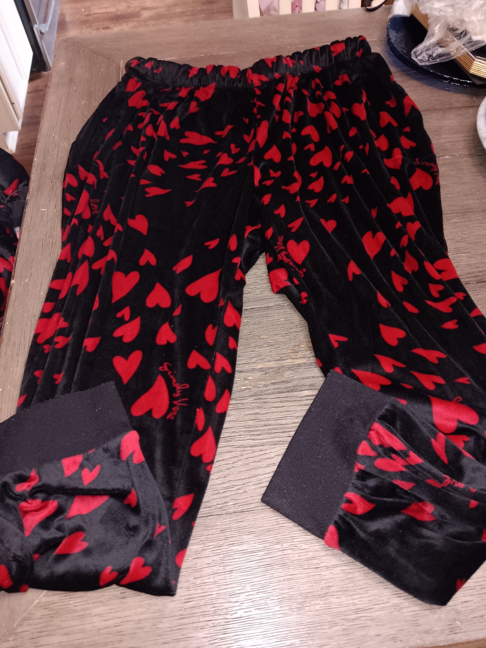 Simply Vera Vera Wang Black Velvet Pajama Set with Red Heart Print - Picture 3 of 4